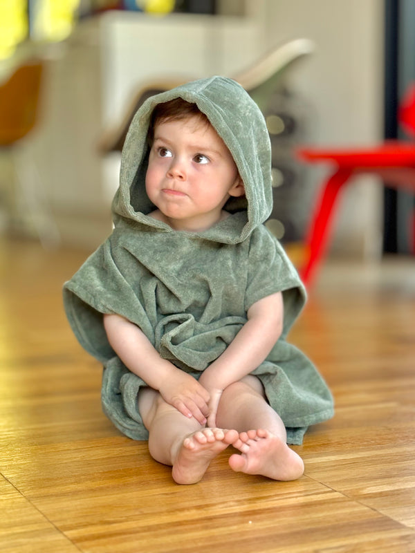 Customizable children's poncho