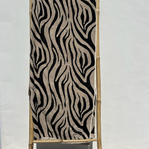 Drap de plage moelleux en coton biologique velours motif zebre - Atelier Dune