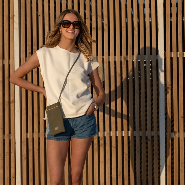 Pochette bandouliere en molleton biologique coloris kaki - Atelier Dune