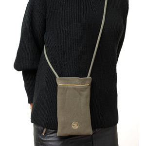 Pochette bandouliere en molleton biologique coloris kaki - Atelier Dune
