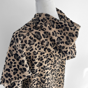Poncho leger femme en coton biologique velours leopard - capuche - Atelier Dune