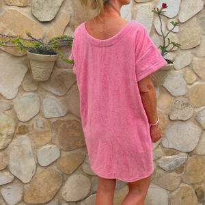 Robe vintage courte en coton biologique coloris rose malabar - col V - Atelier Dune
